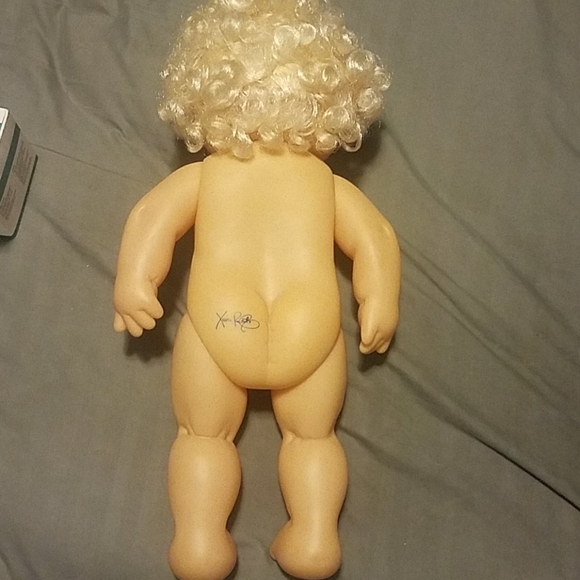 Cabbage Patch doll - Picture 6 of 6